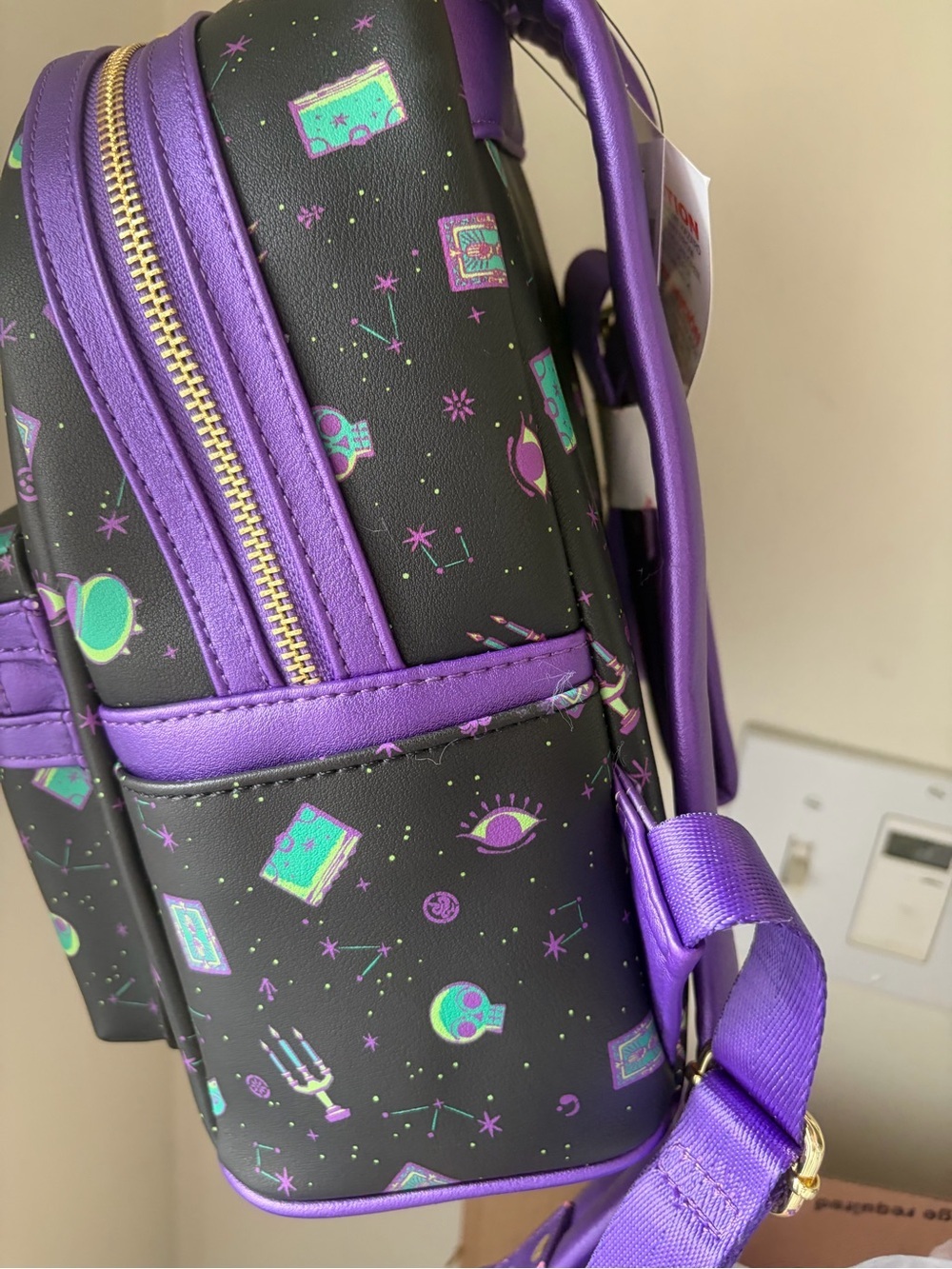 Loungefly Black Hocus Pocus backpack - Disney Parks - Picture 3 of 5